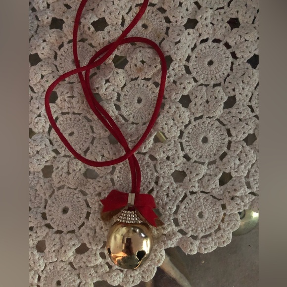🎄Traditional Christmas Brass Chime Ball Necklace- 747 $15 or $12 w/offer - Picture 1 of 4
